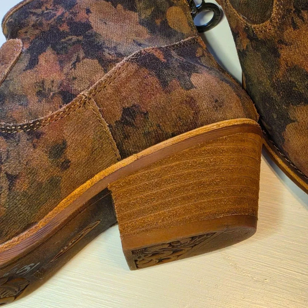 Sofft Aisley Brown Floral Suede Western Ankle Booties SF0035857 Womens 6M